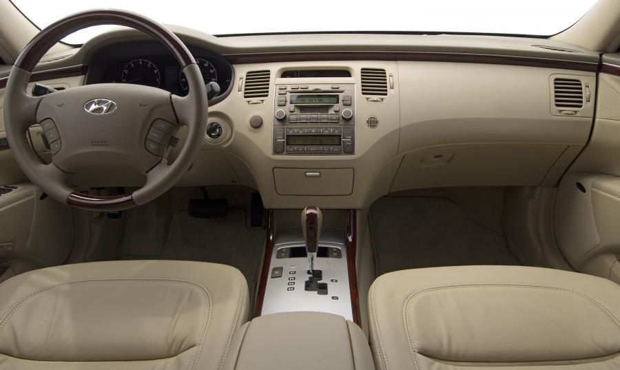  Hyundai Grandeur 2006 года  (фото 21 из 40)